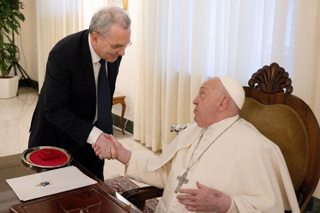 A l'occasion du 57e anniversaire de Sant'Egidio, le pape François a reçu en audience Marco Impagliazzo auquel il a transmis ses encouragements à poursuivre la recherche de la paix et l'accueil des migrants